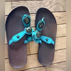 Blue Sandals | Size 5/6 | Fun Pop of Color